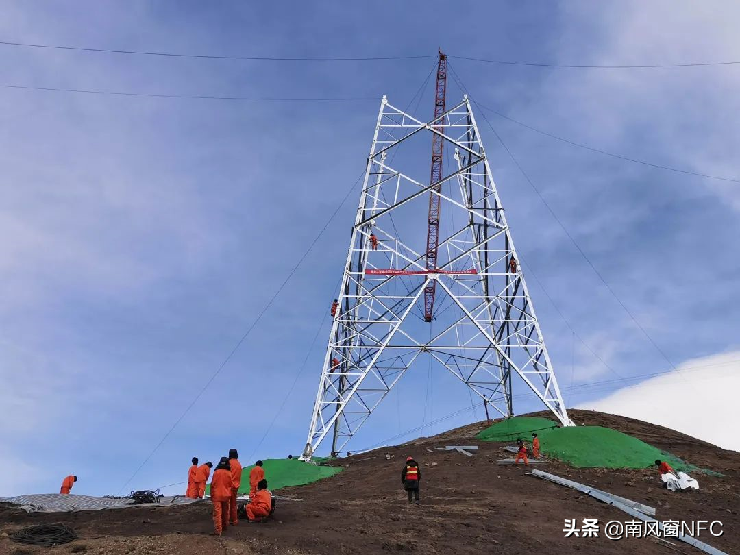 随着各地本土新增确诊病例降为0例，目前的防疫重点转为防境外输入病例，经济发展正在全力复苏。(图2)